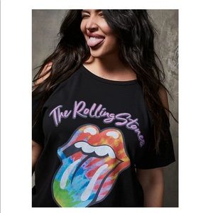 NWT TORRID THE ROLLING STONES COLD SHOULDER TEE